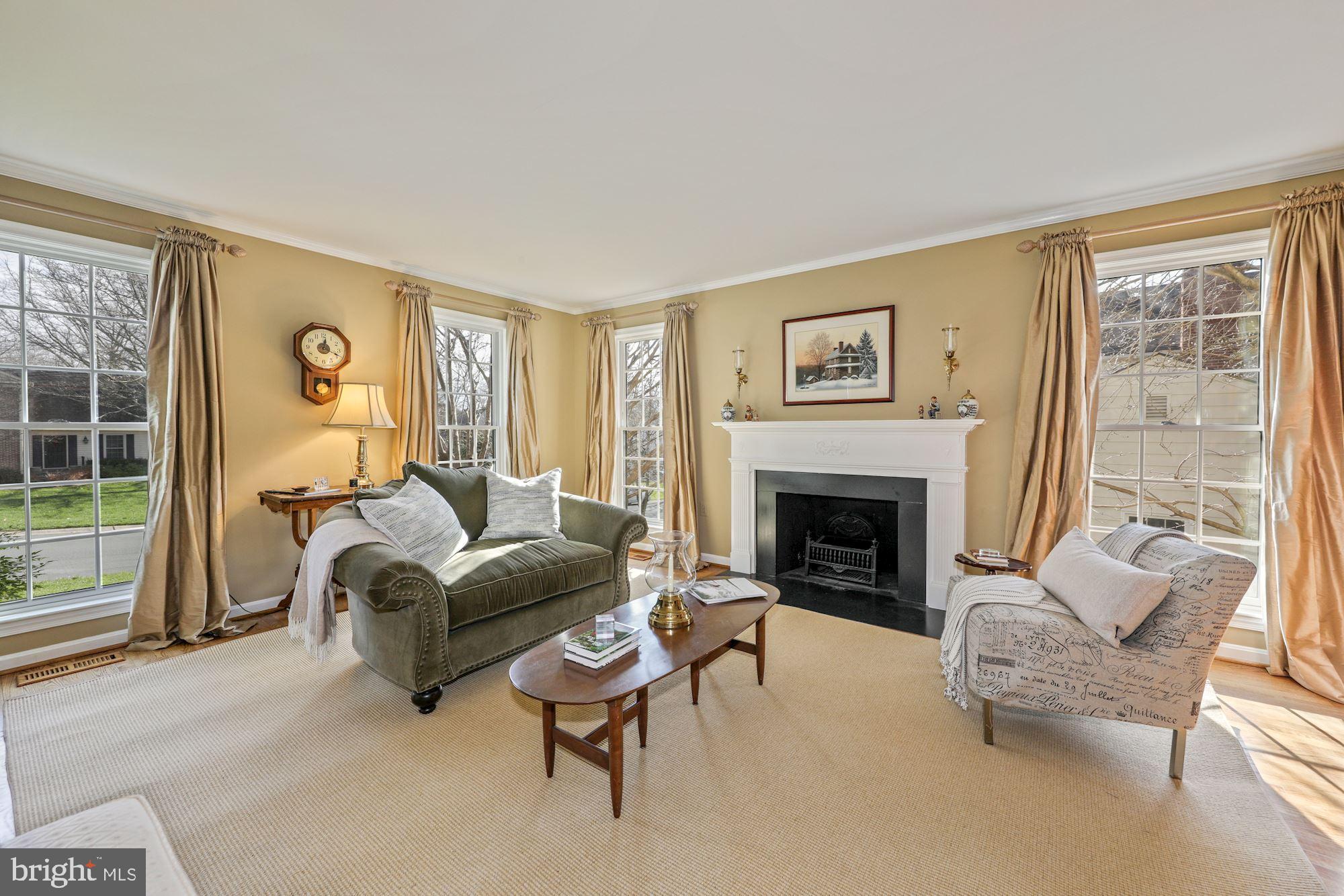 RIVER FALLS - Residential