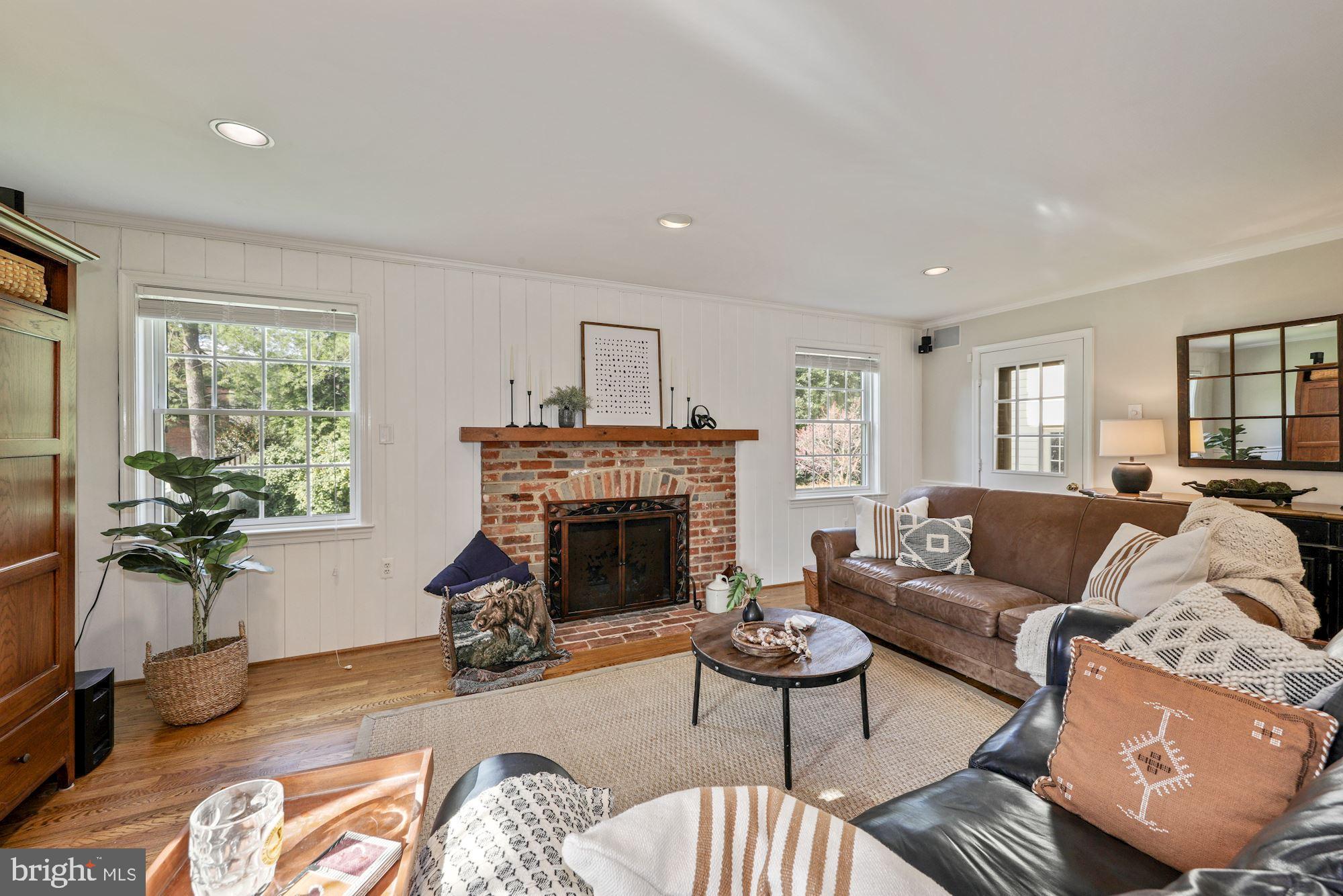 RIVER FALLS - Residential