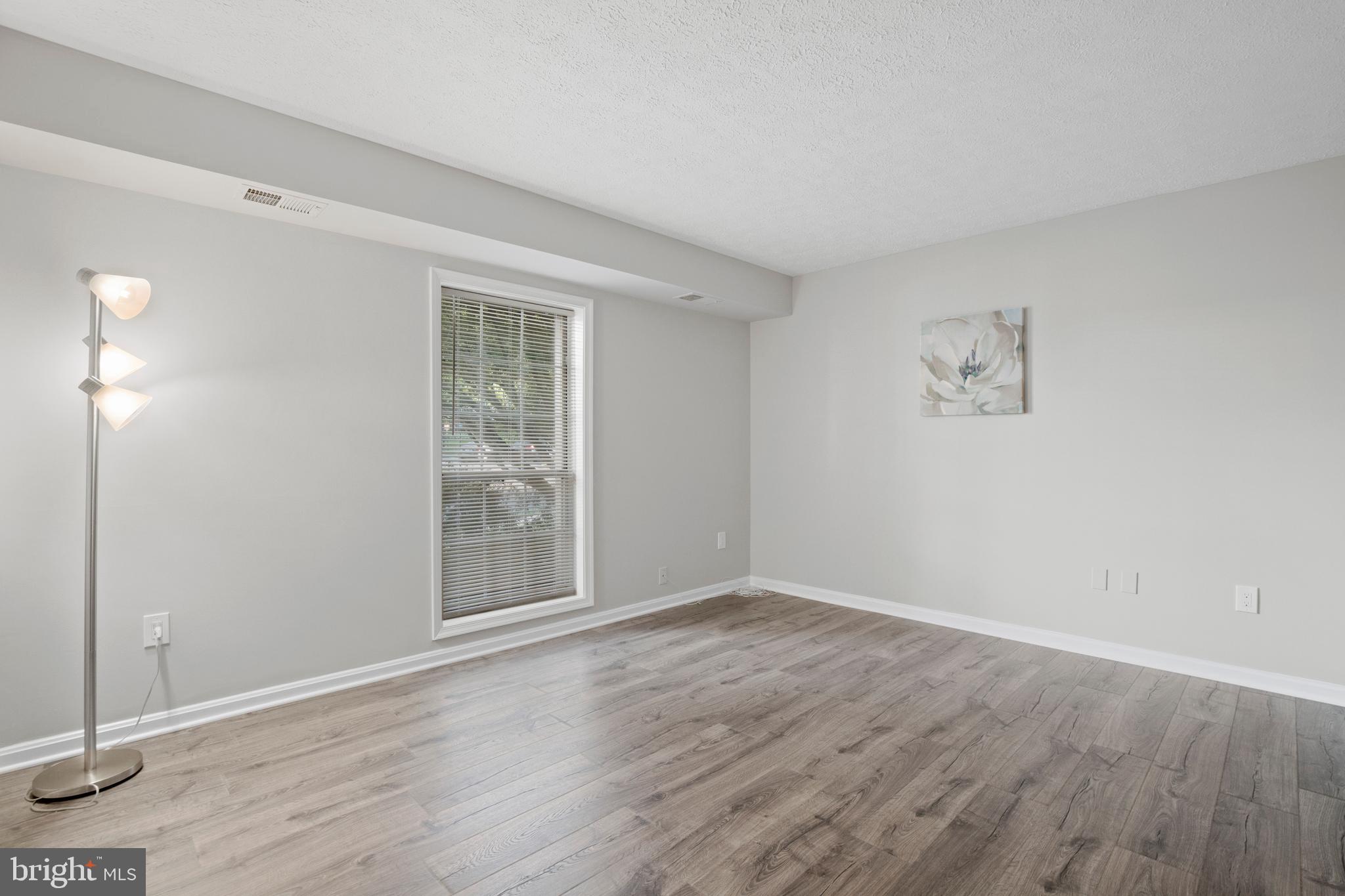 WILLOW POINT - Residential