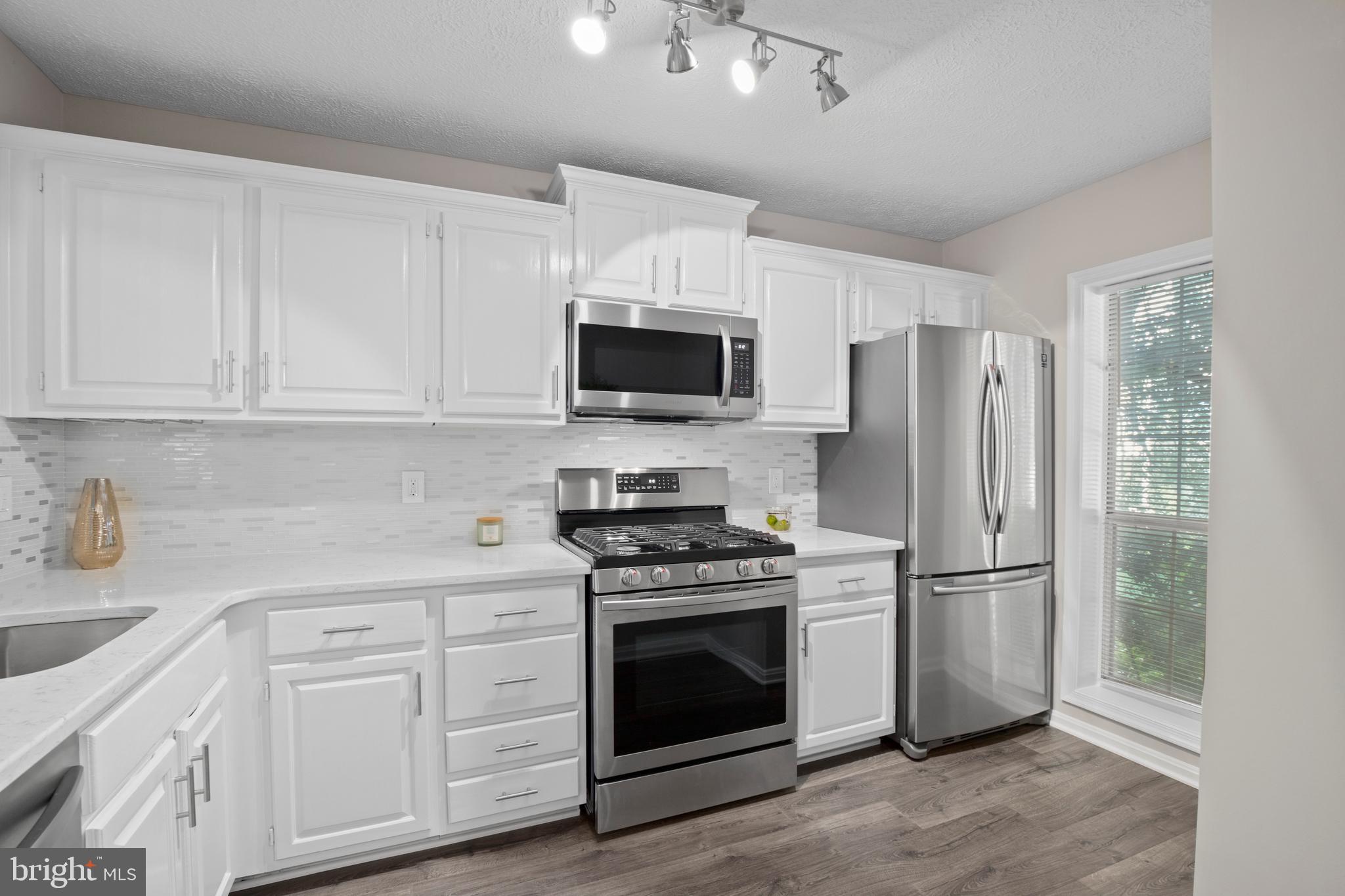 WILLOW POINT - Residential