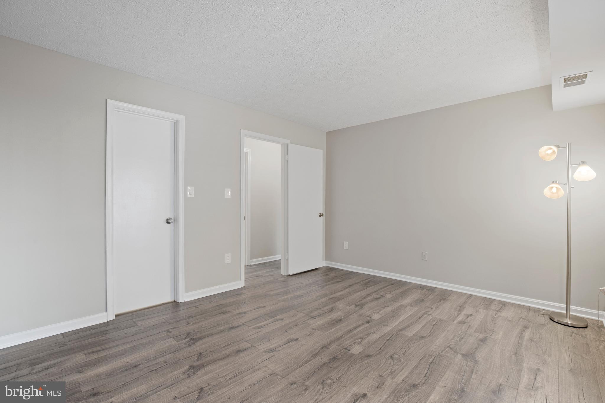 WILLOW POINT - Residential