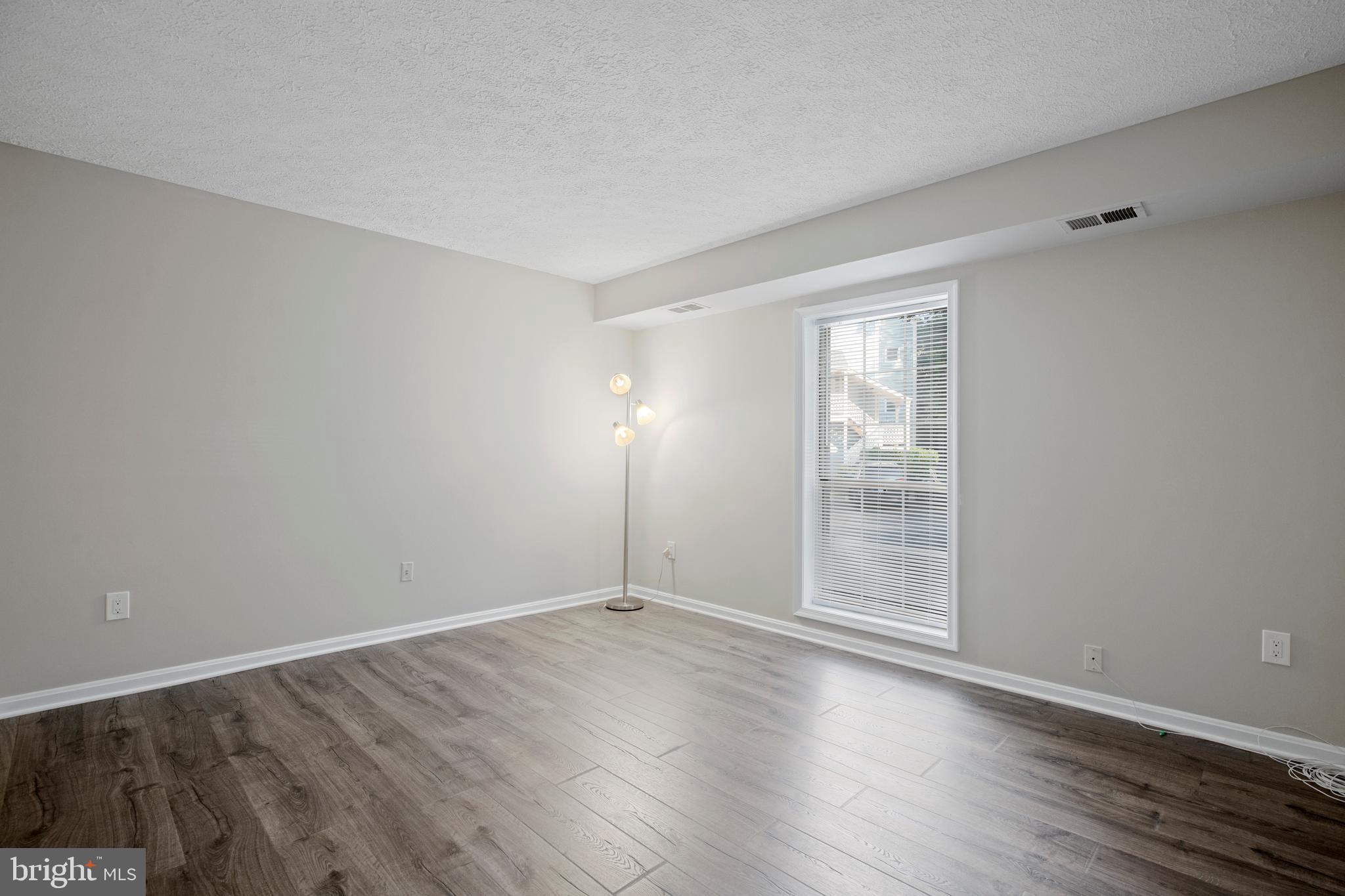 WILLOW POINT - Residential