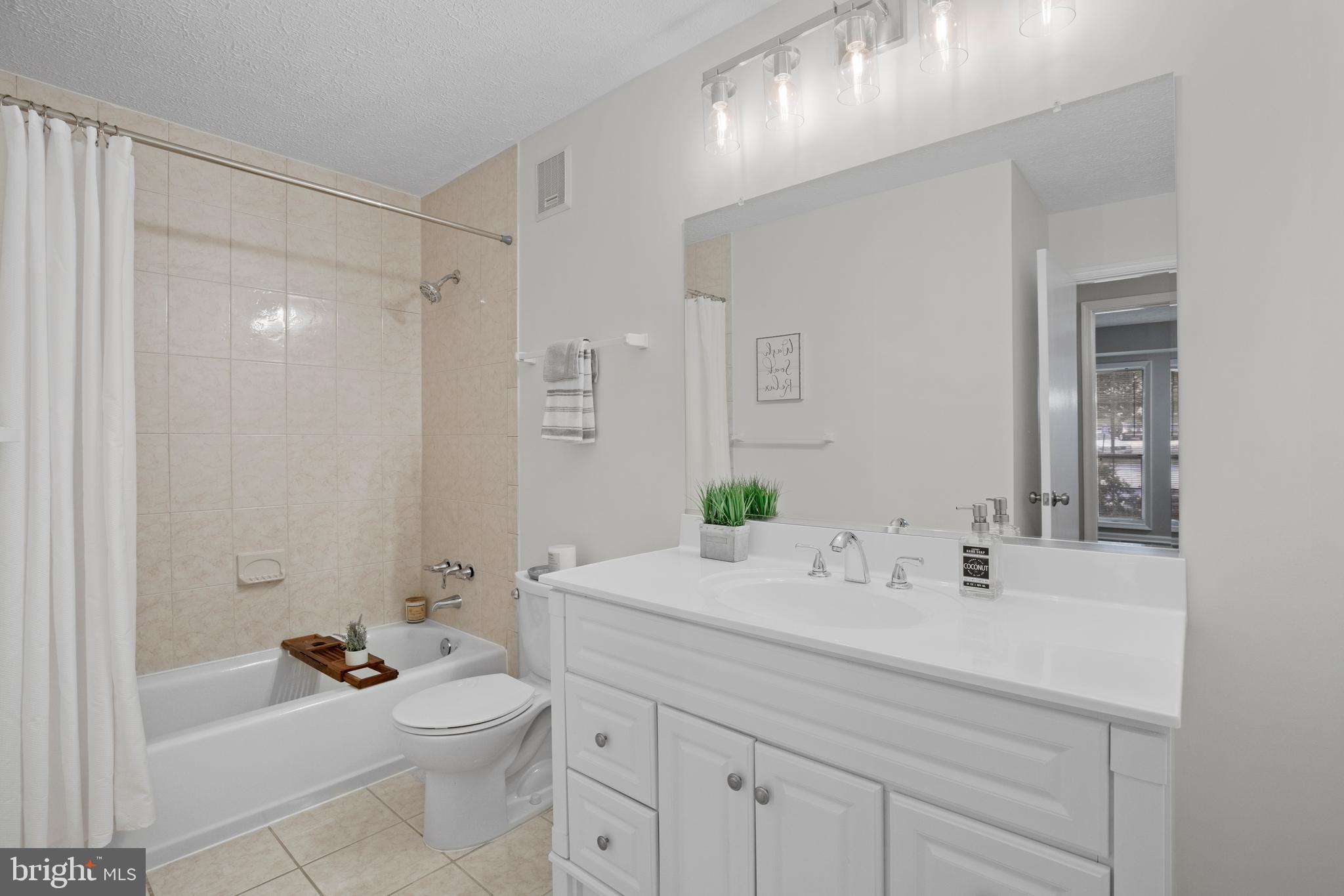 WILLOW POINT - Residential