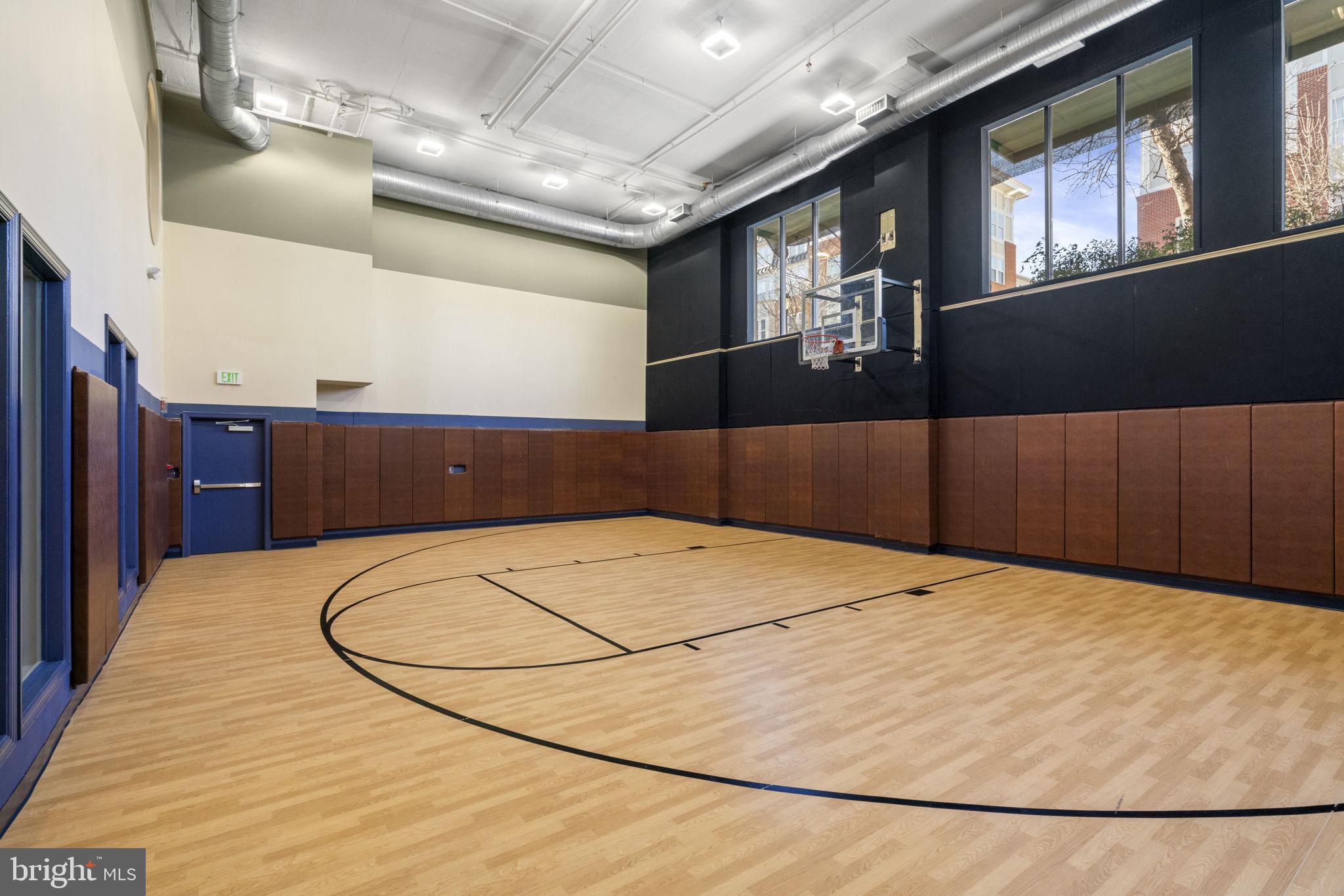 HALSTEAD AT THE METRO - Residential