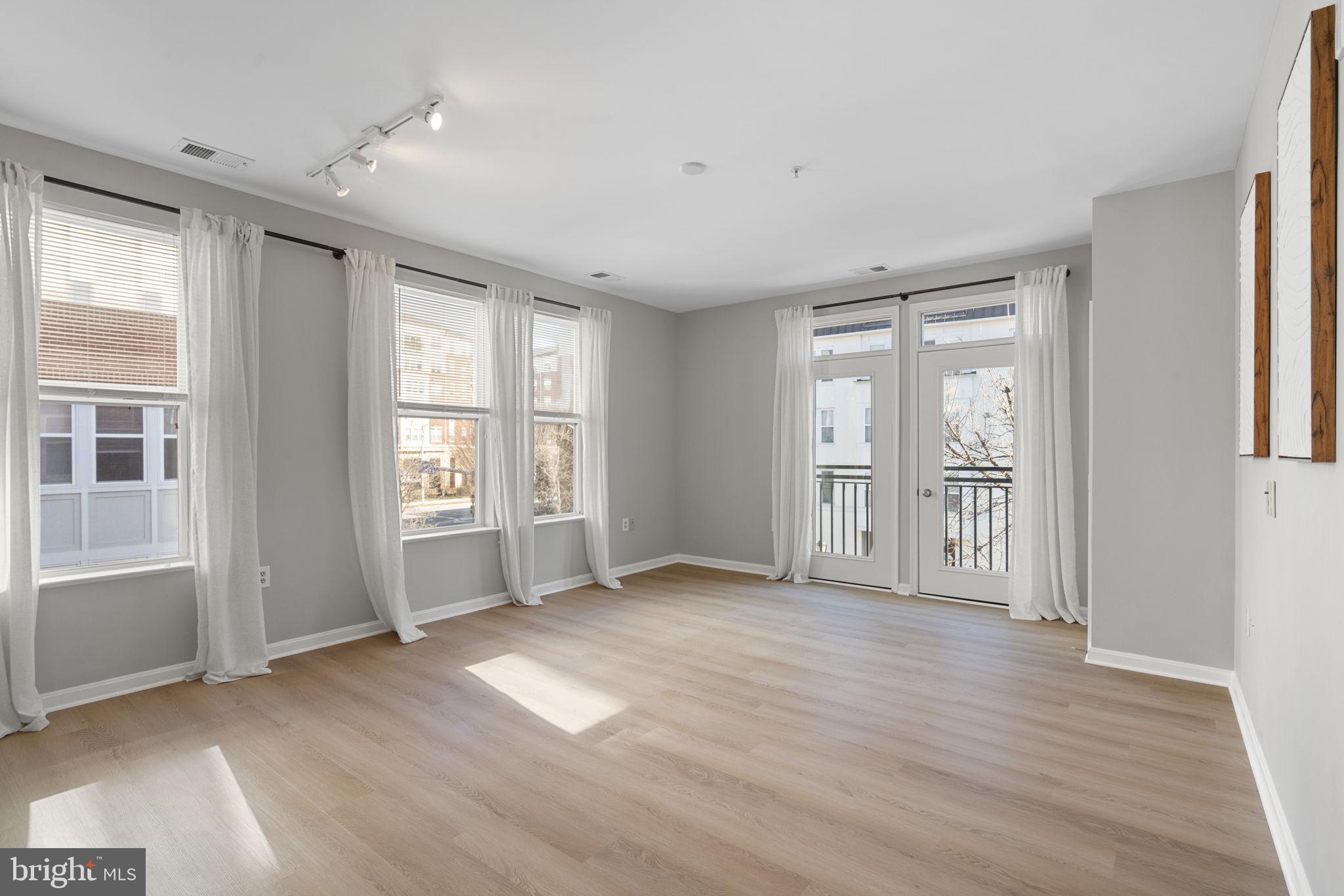 HALSTEAD AT THE METRO - Residential