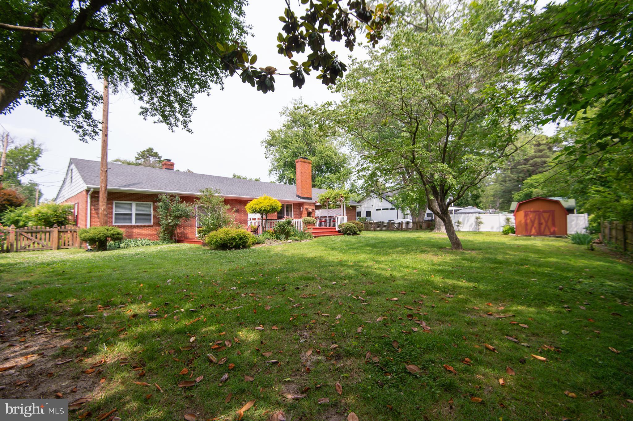 ALGONQUIN - Residential