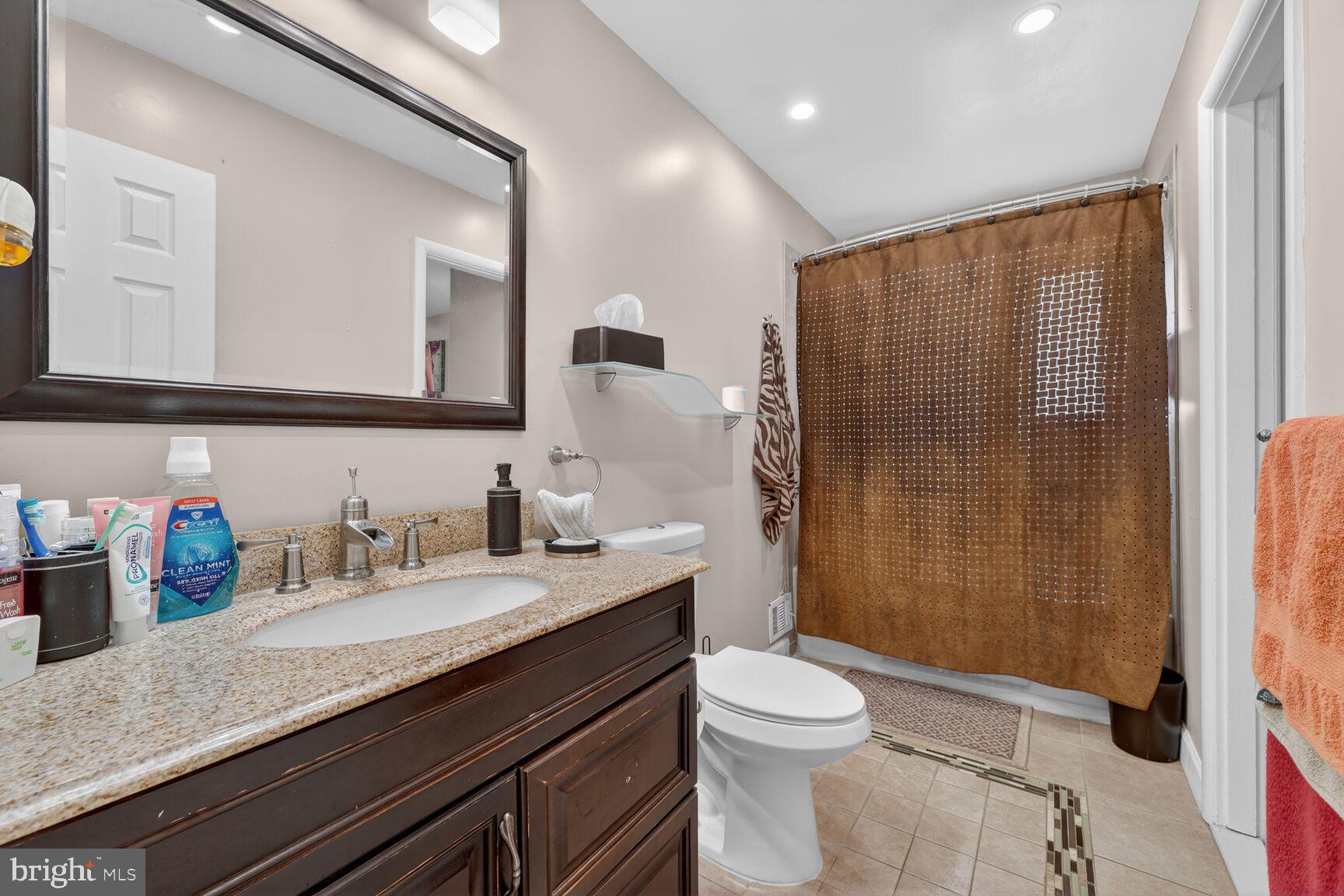 BROOKE MANOR - Residential Lease