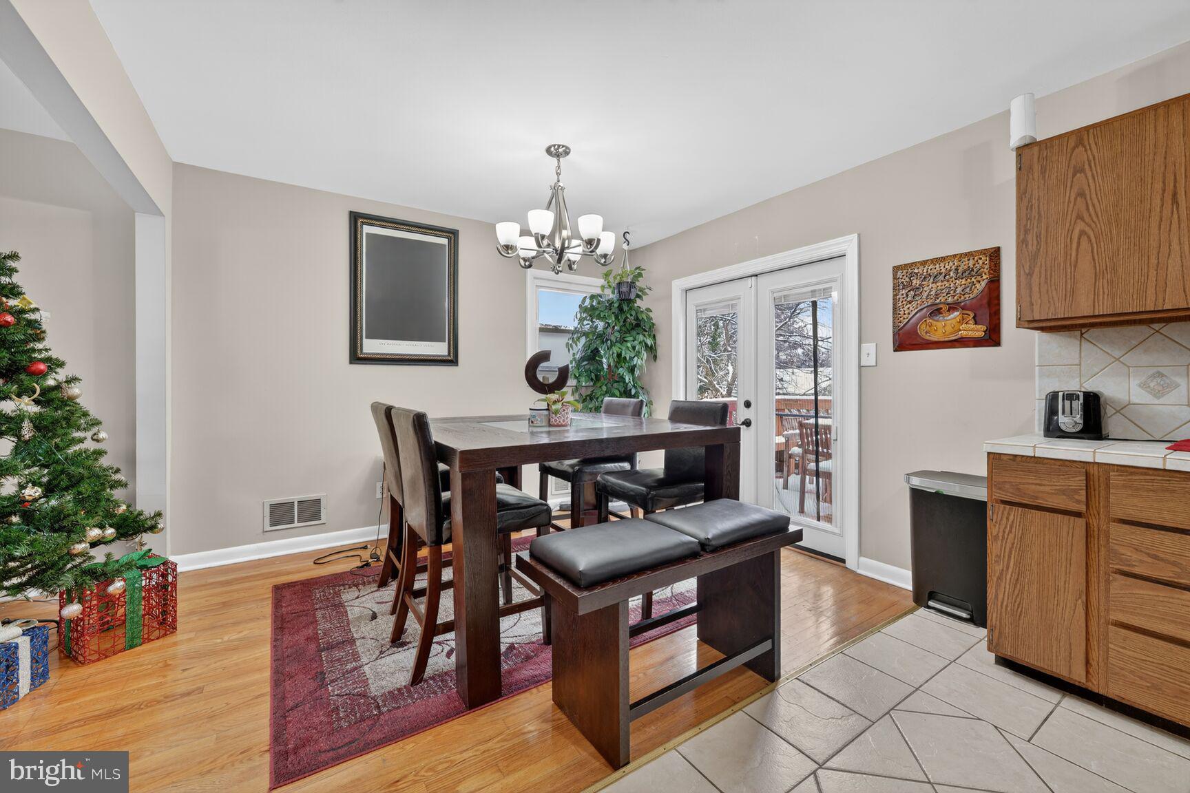 BROOKE MANOR - Residential Lease