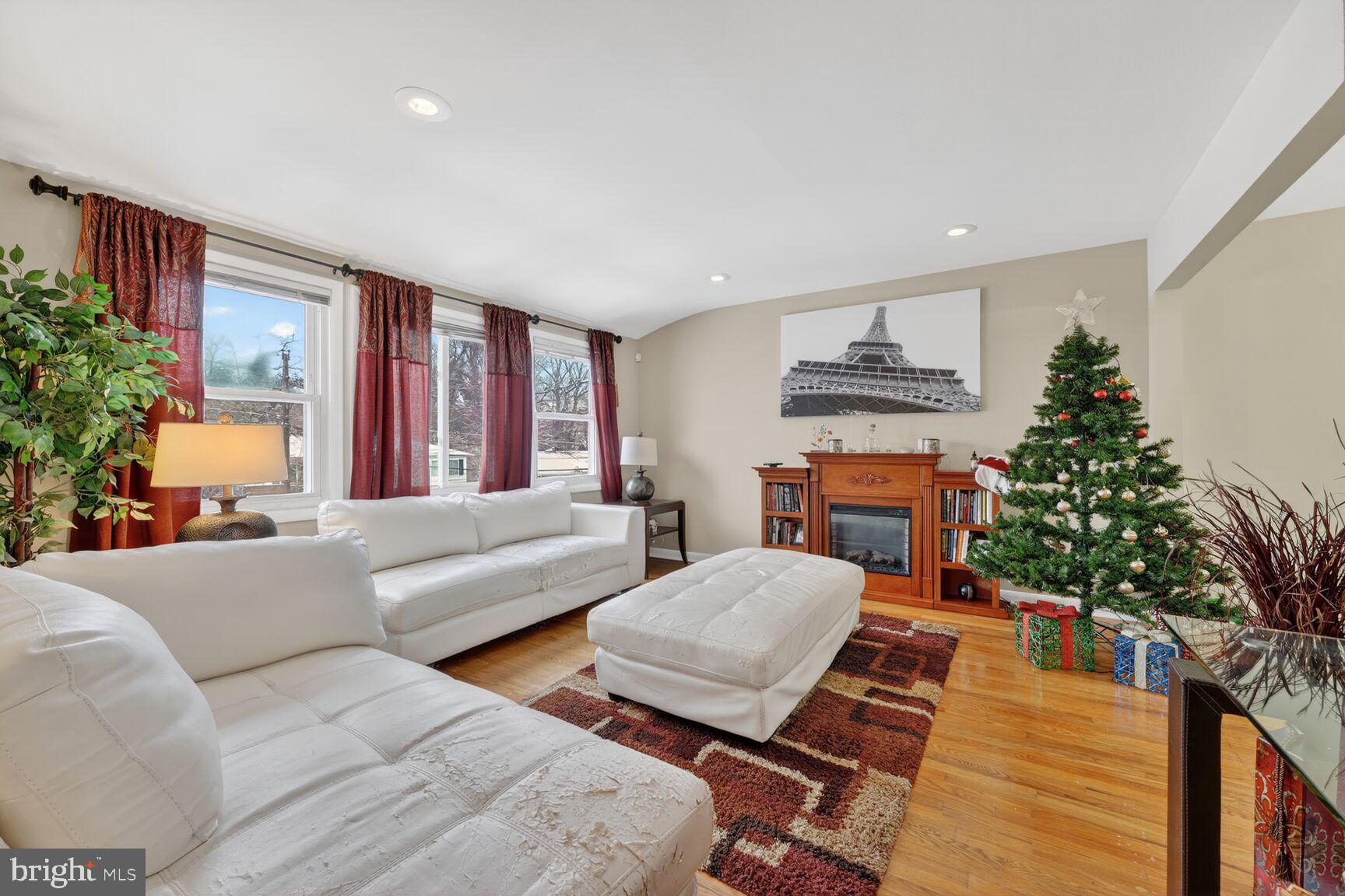 BROOKE MANOR - Residential Lease