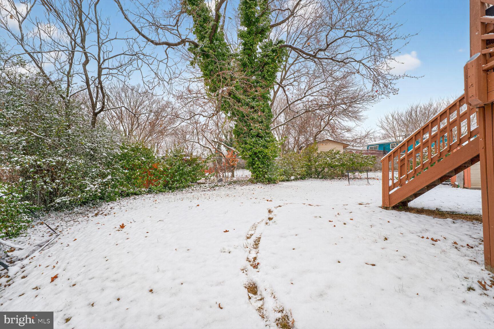 BROOKE MANOR - Residential Lease