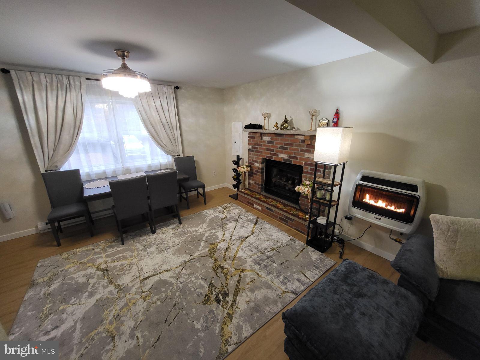 1023 TEAKWOOD DRIVE