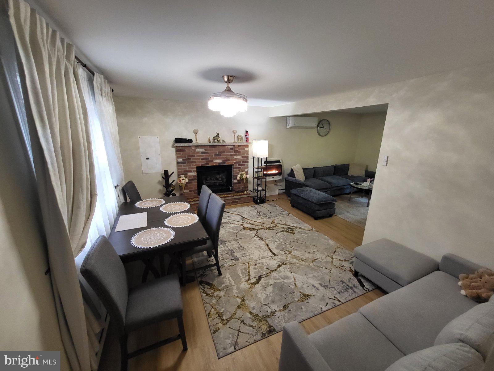 1023 TEAKWOOD DRIVE