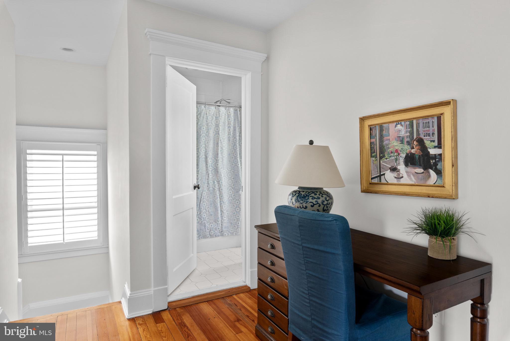 MURRAY HILL - Residential