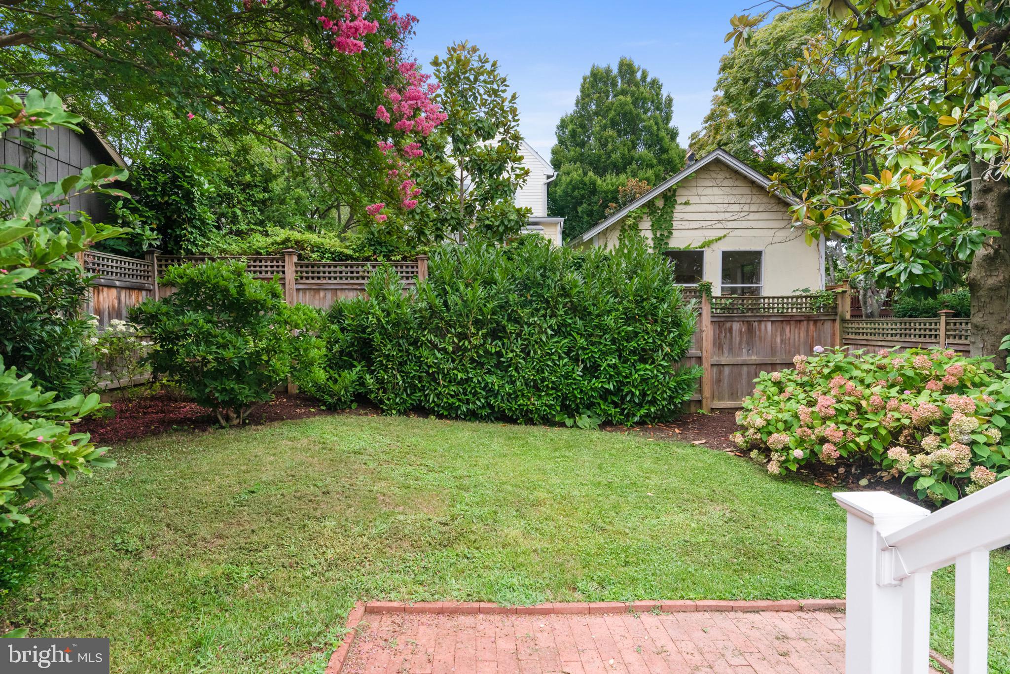 MURRAY HILL - Residential