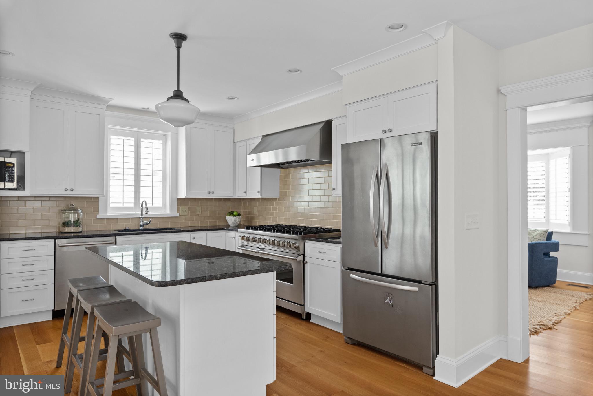 MURRAY HILL - Residential