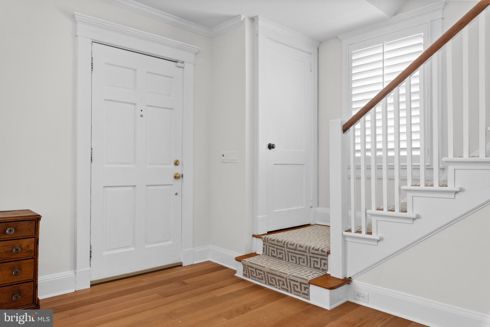 MURRAY HILL - Residential