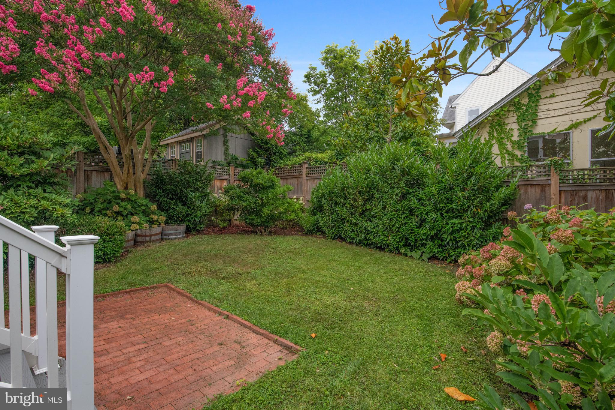 MURRAY HILL - Residential