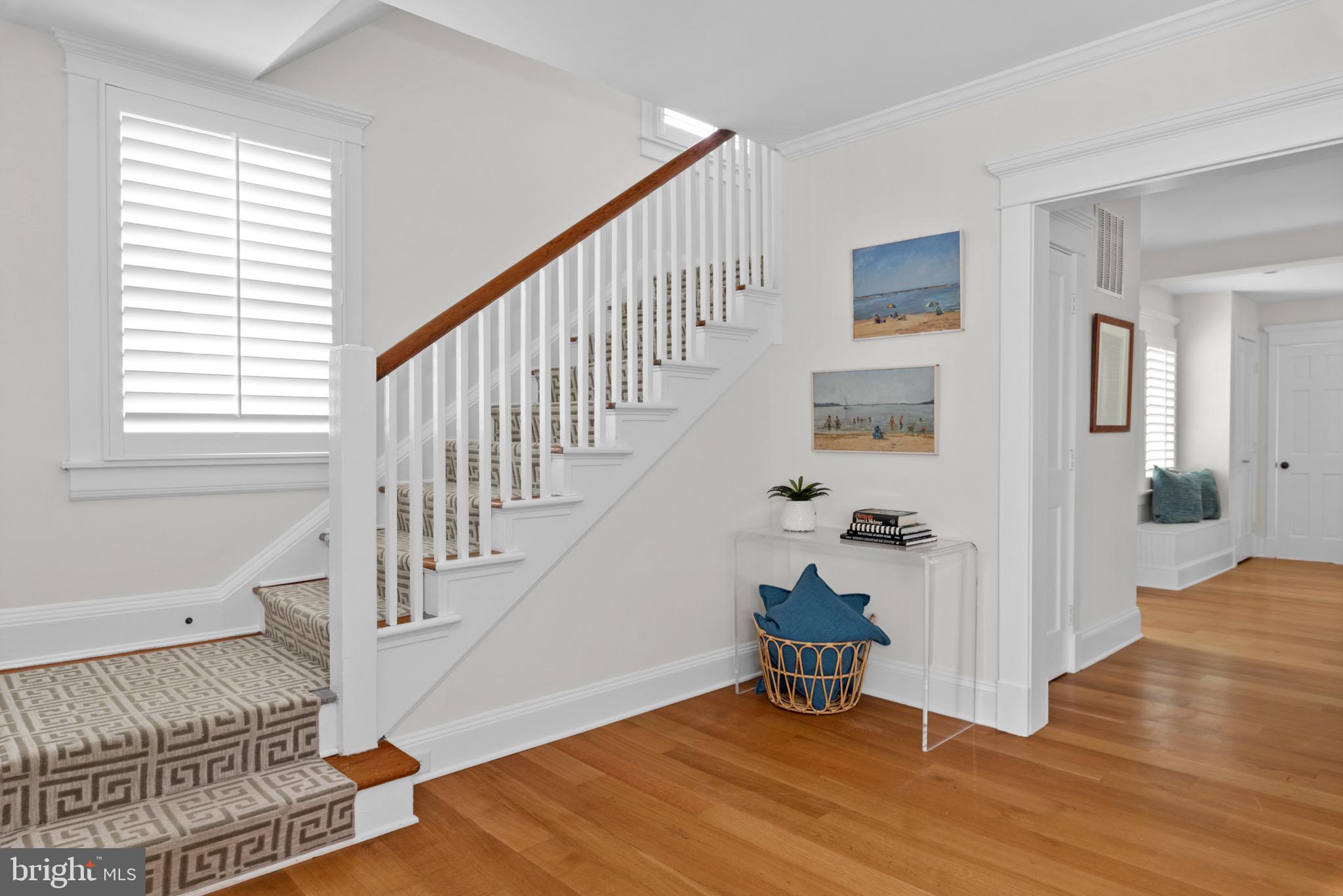 MURRAY HILL - Residential