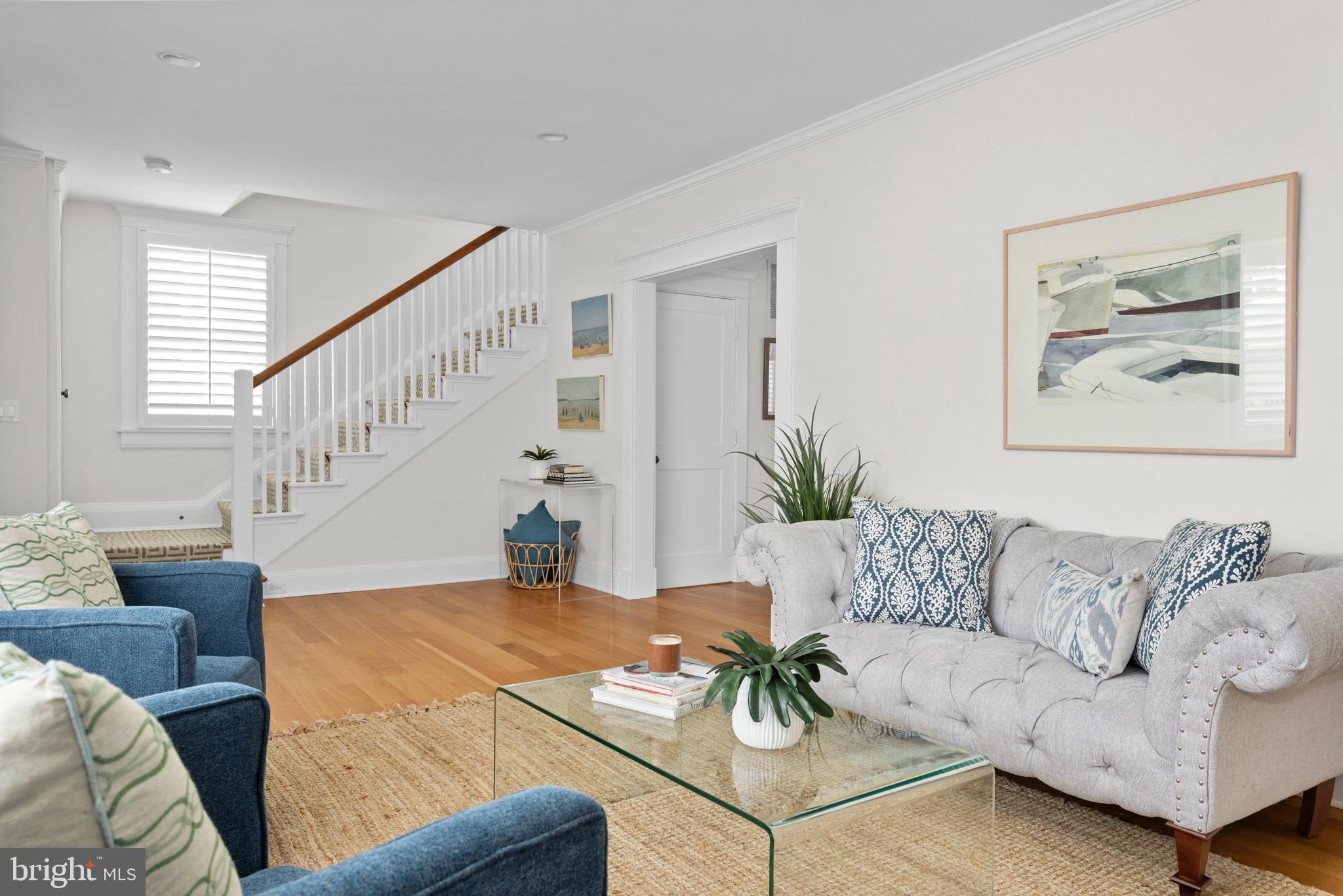 MURRAY HILL - Residential