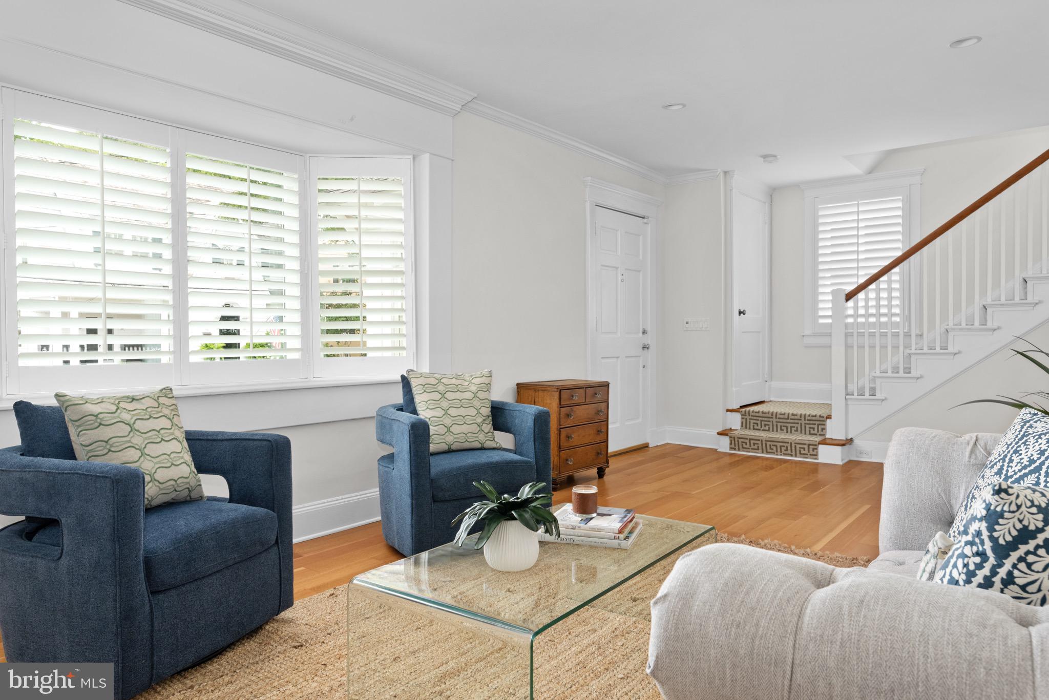 MURRAY HILL - Residential