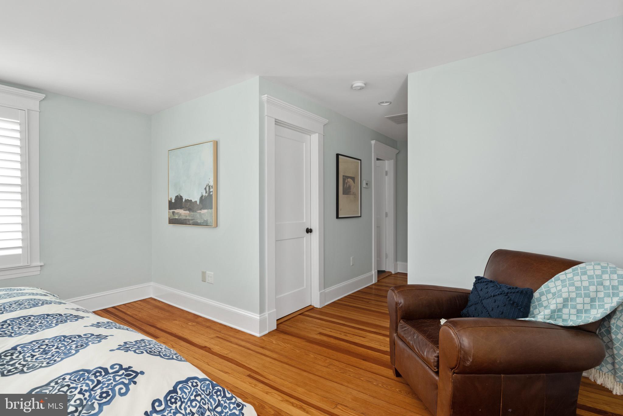 MURRAY HILL - Residential