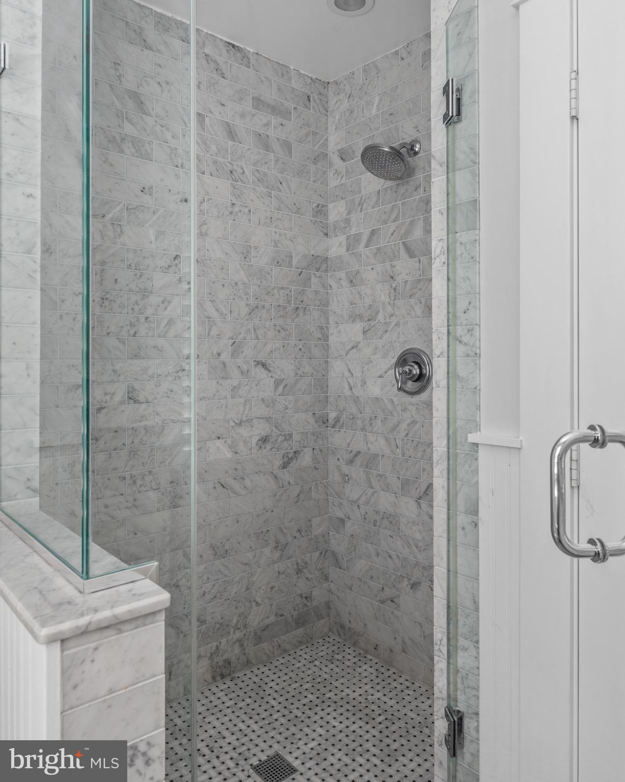 MURRAY HILL - Residential