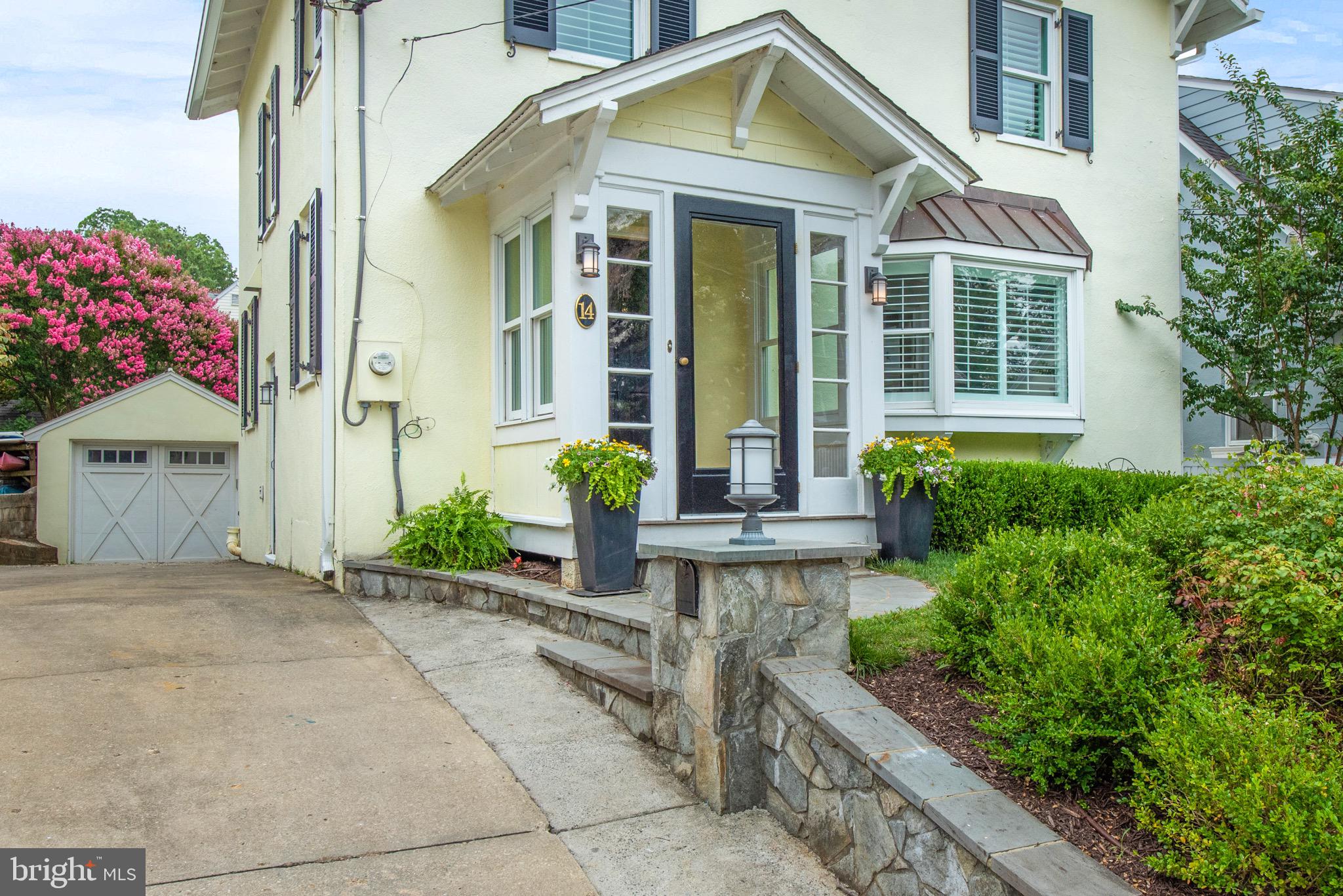 MURRAY HILL - Residential