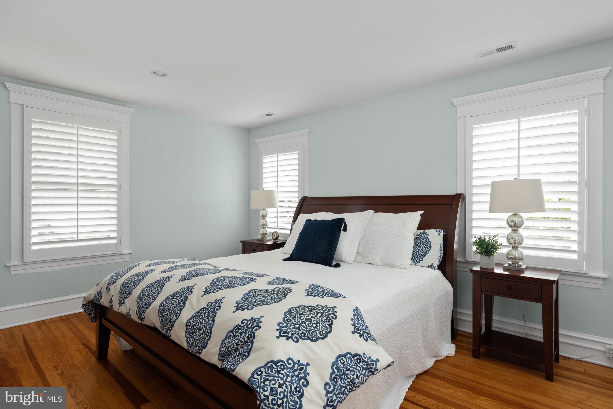 MURRAY HILL - Residential