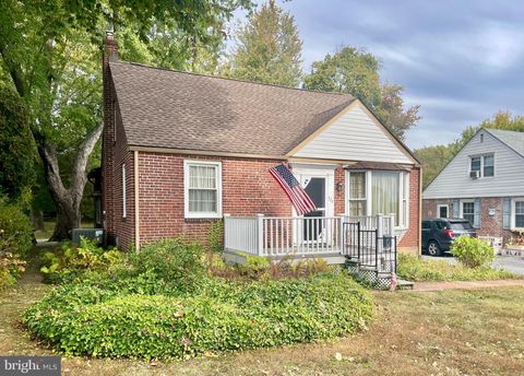 924 EDGEWOOD AVENUE FOLSOM PA 19033