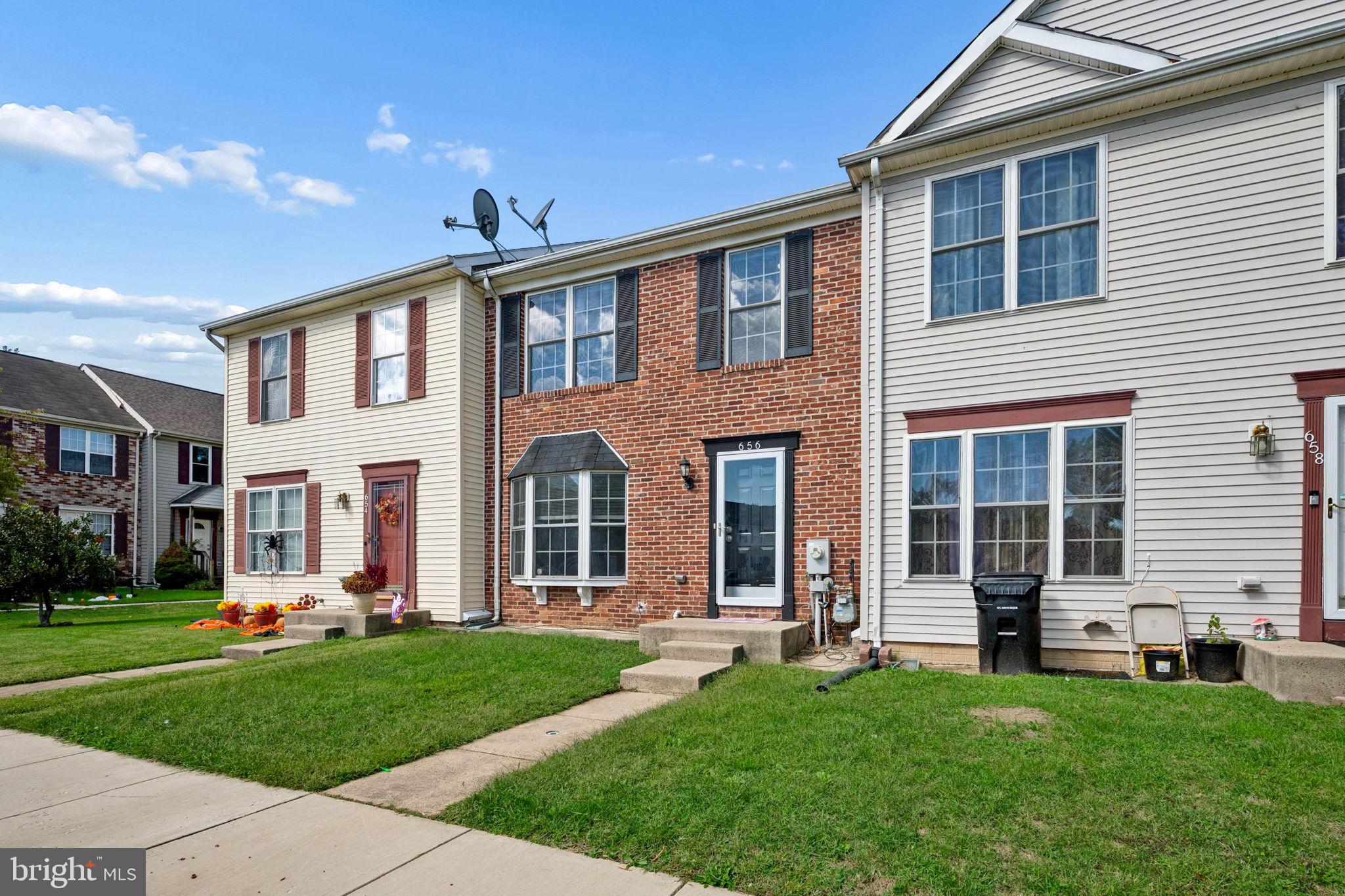 656 VILLAGER CIRCLE