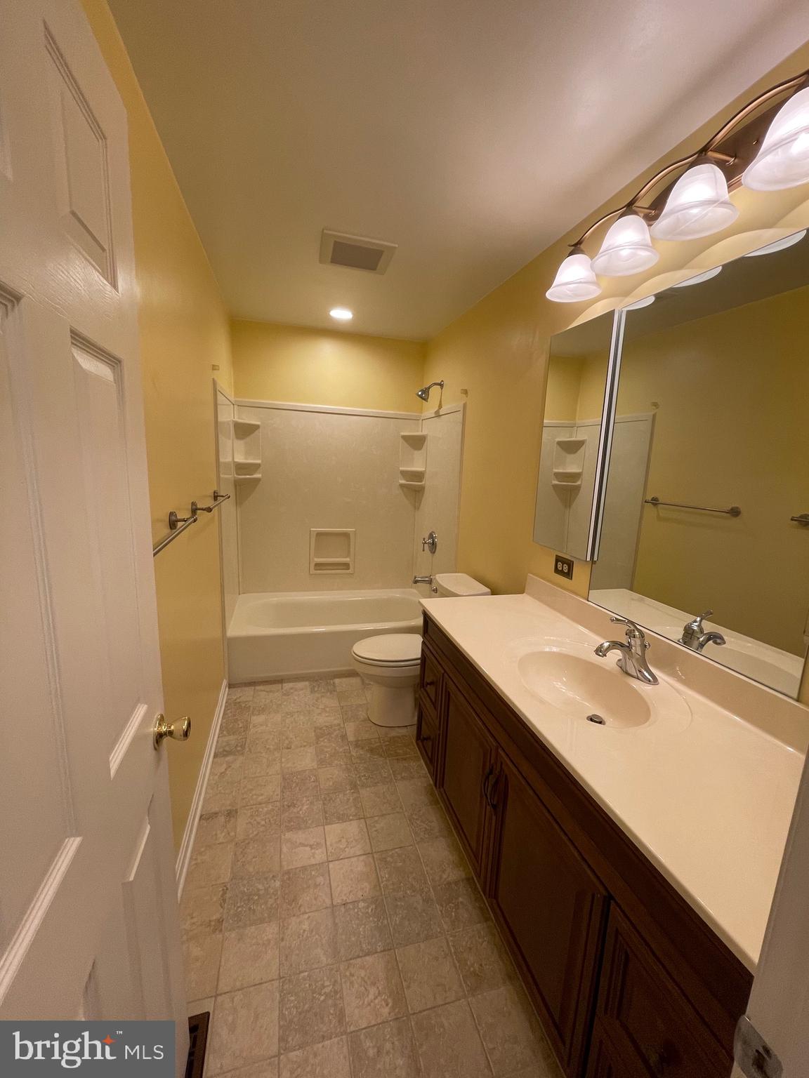 SEVERN - Residential Lease