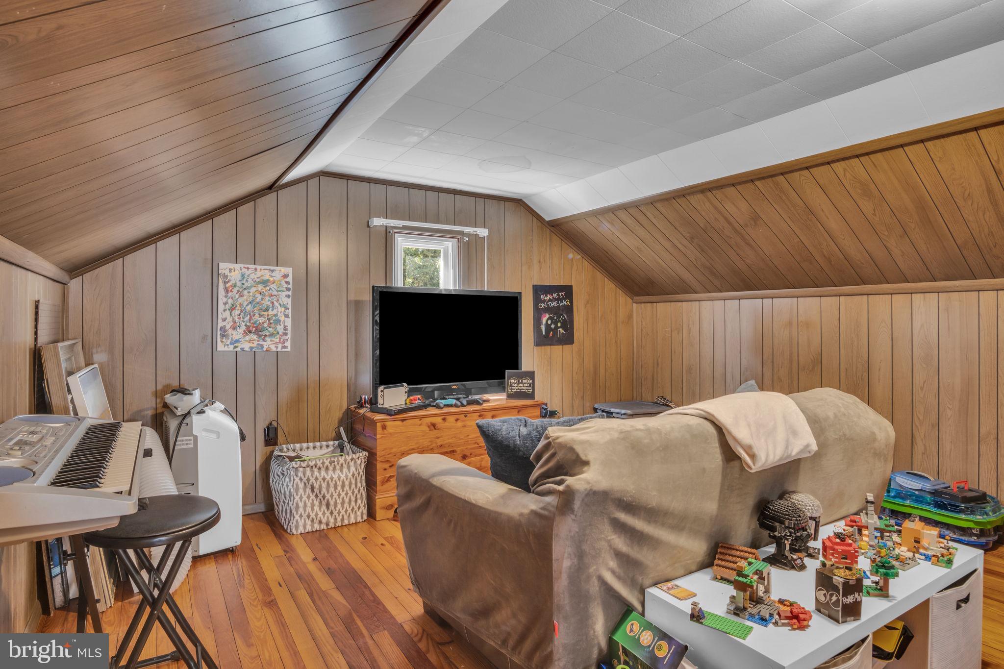 HIGHLAND ESTATES - Residential