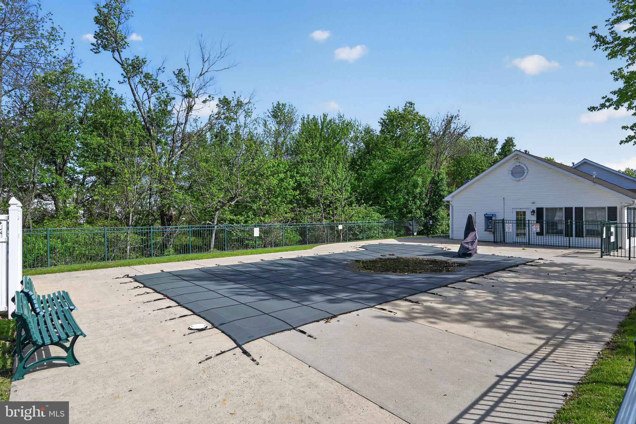WILLOW RUN - Residential