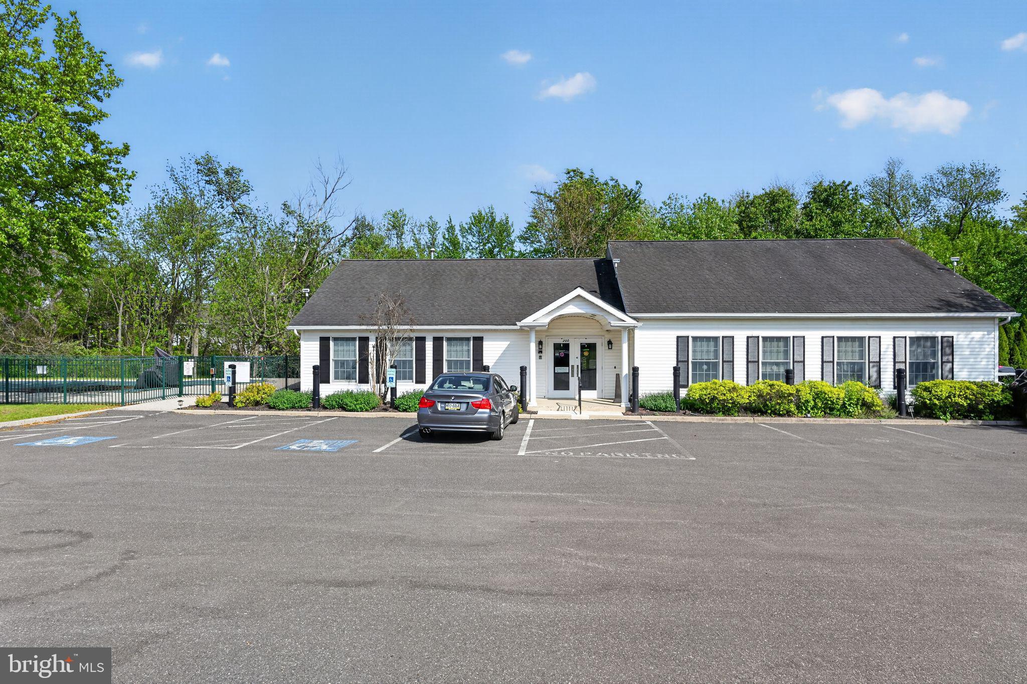 WILLOW RUN - Residential