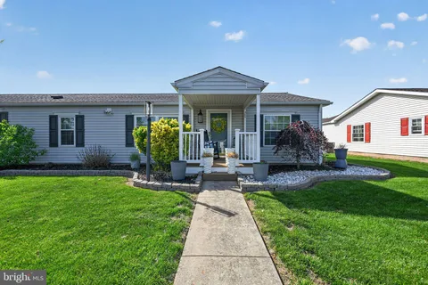 102 Daisy Lane, Royersford, PA 19468 - MLS#: PAMC2178572