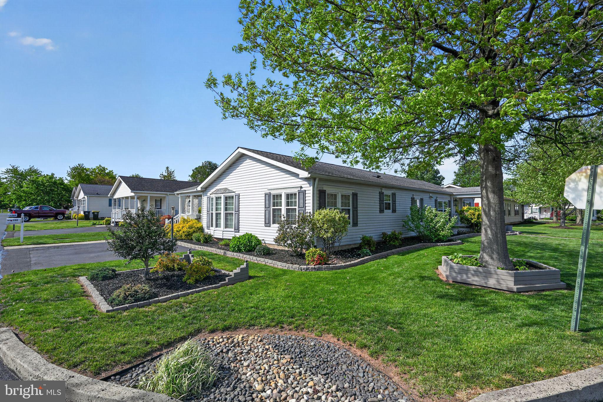 WILLOW RUN - Residential
