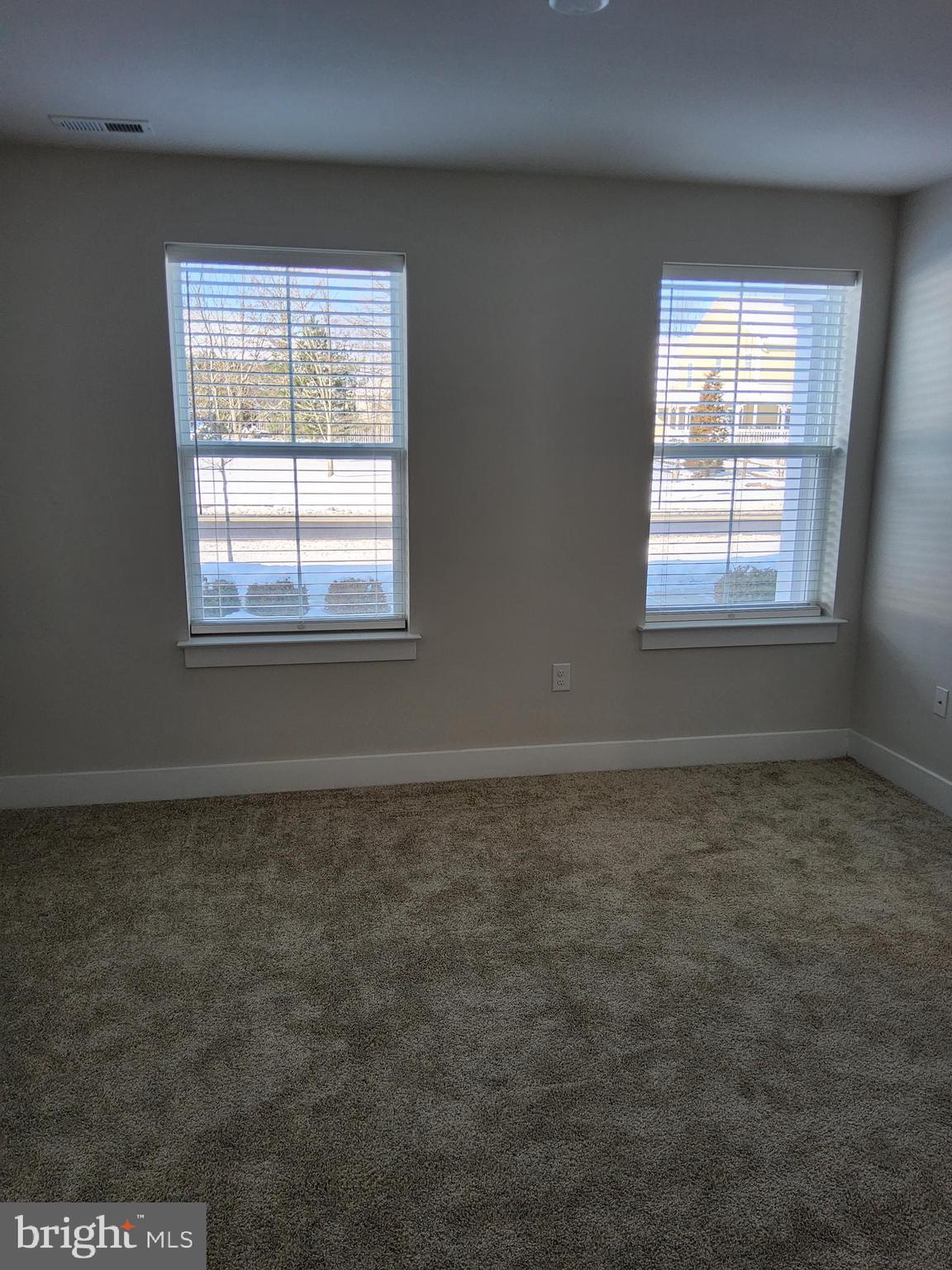 LANTERN RIDGE - Residential Lease