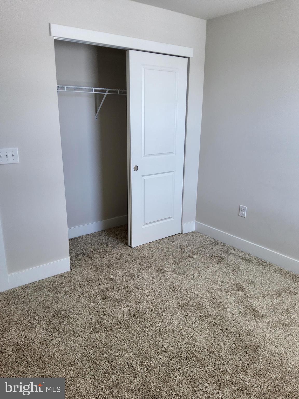 LANTERN RIDGE - Residential Lease