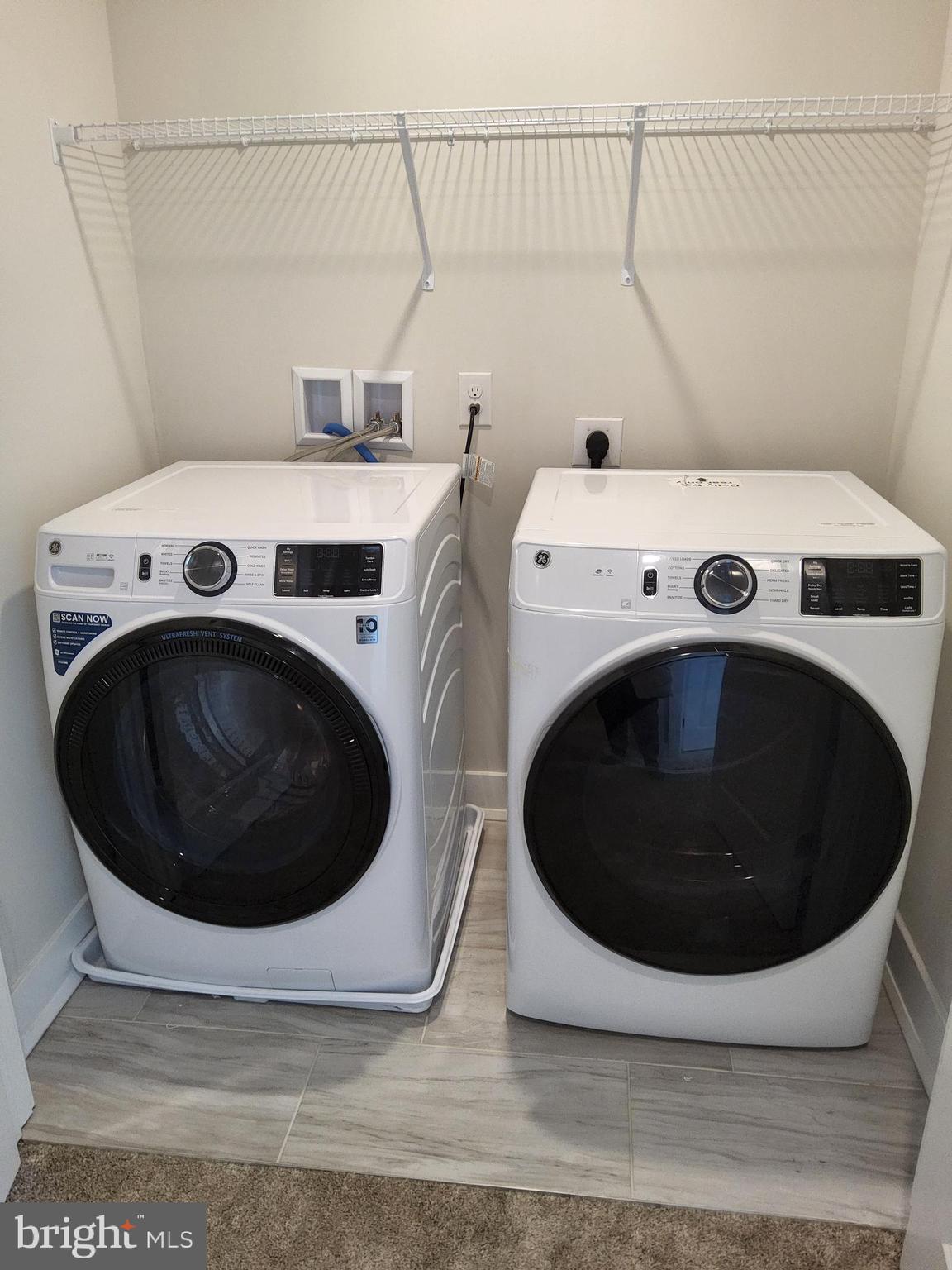 LANTERN RIDGE - Residential Lease