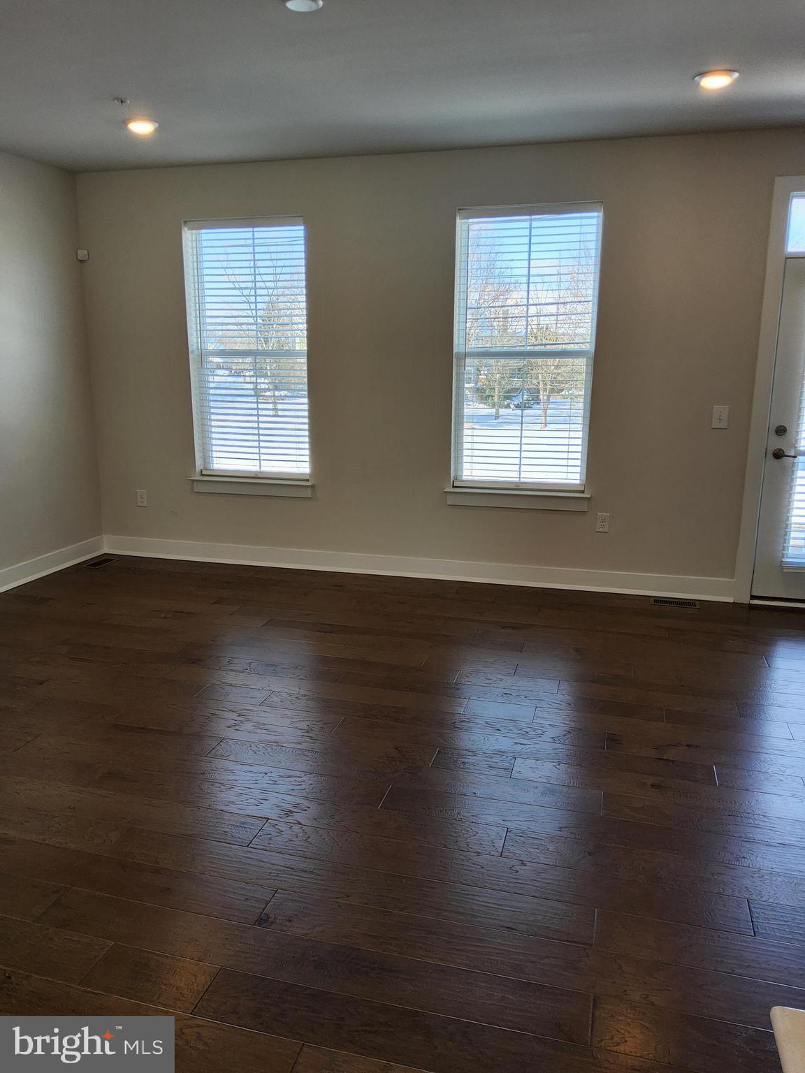 LANTERN RIDGE - Residential Lease