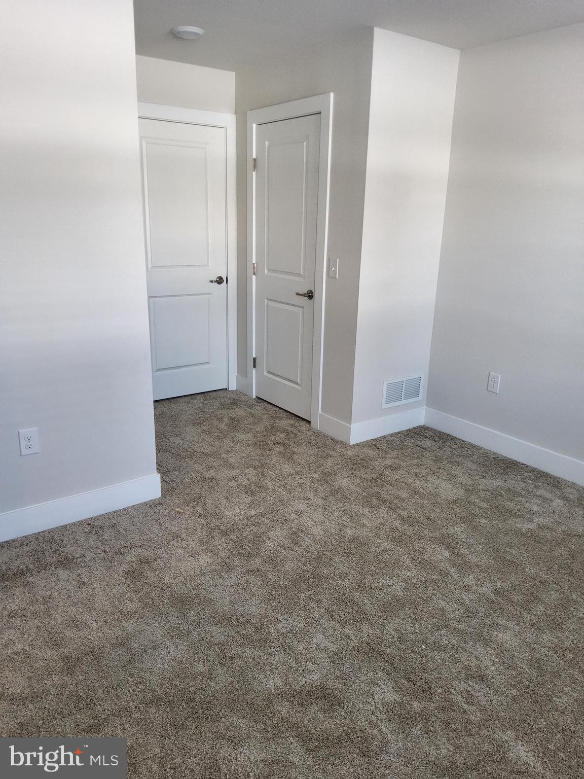 LANTERN RIDGE - Residential Lease