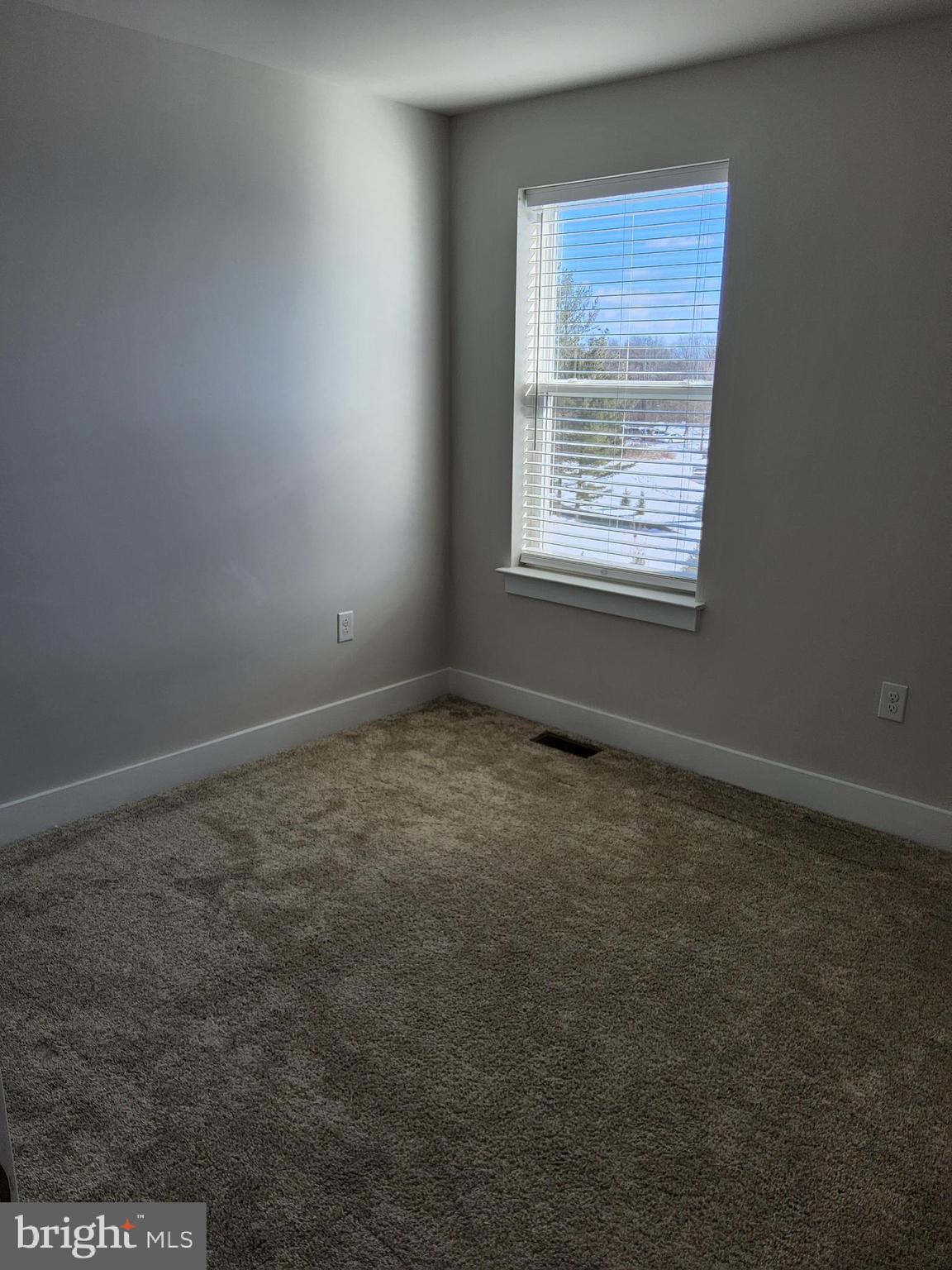 LANTERN RIDGE - Residential Lease