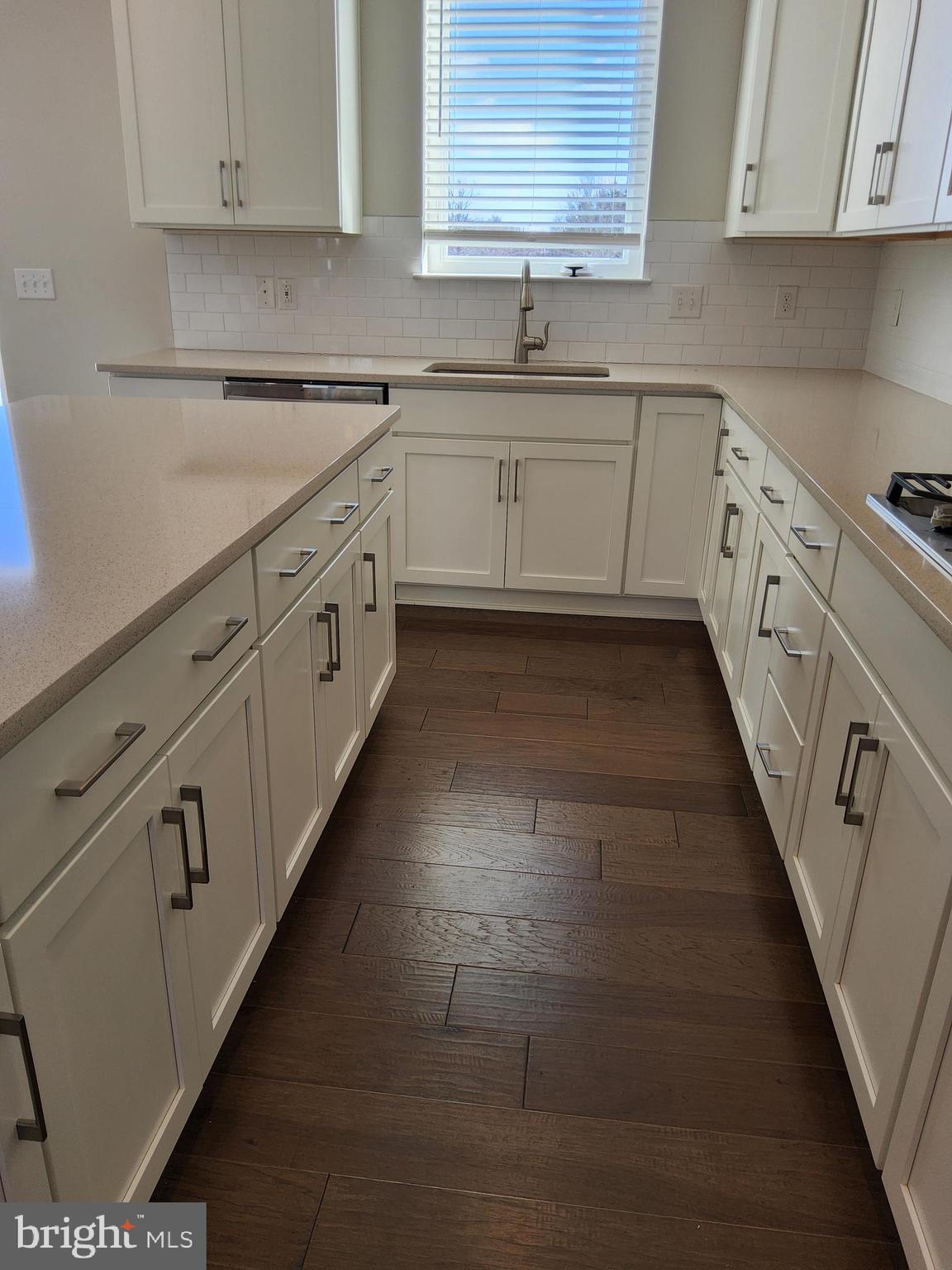 LANTERN RIDGE - Residential Lease