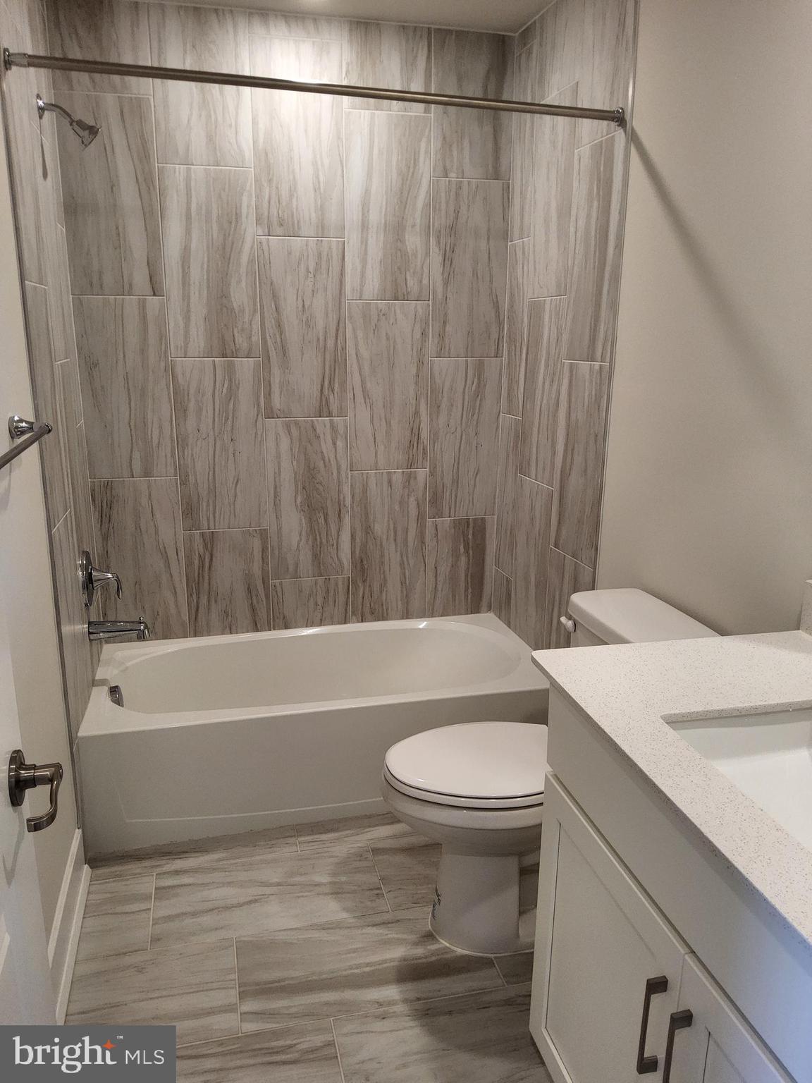 LANTERN RIDGE - Residential Lease