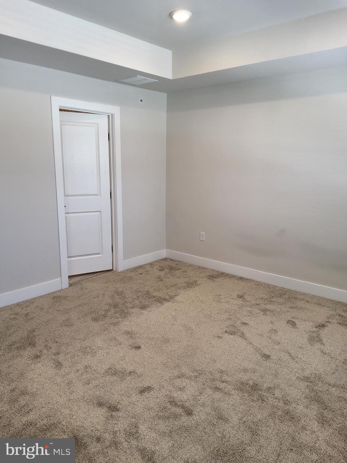 LANTERN RIDGE - Residential Lease