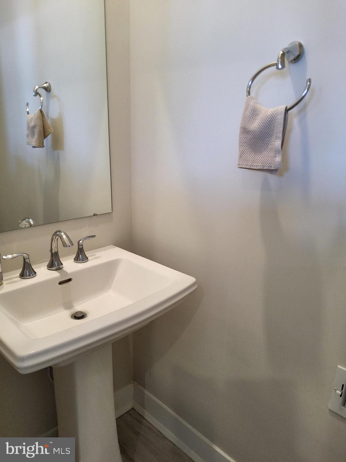 LANTERN RIDGE - Residential Lease