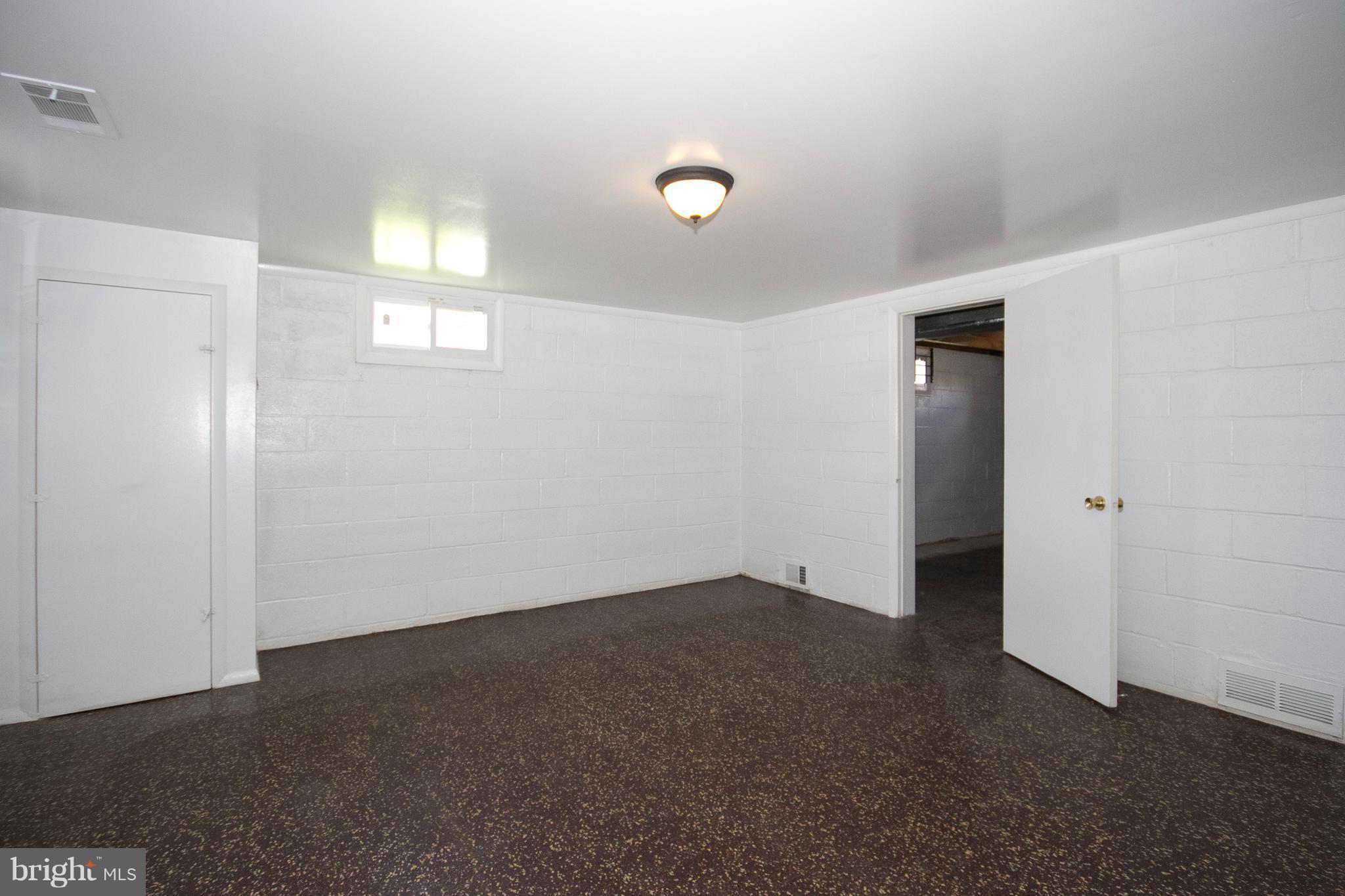 MILBROOK - Residential Lease