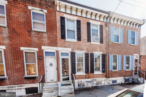 206 MIFFLIN STREET PHILADELPHIA PA 19148
