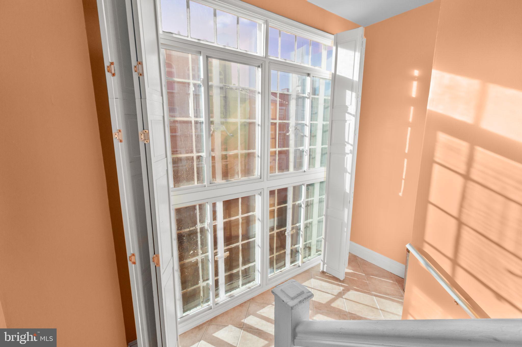 809 CAROLINE STREET 301