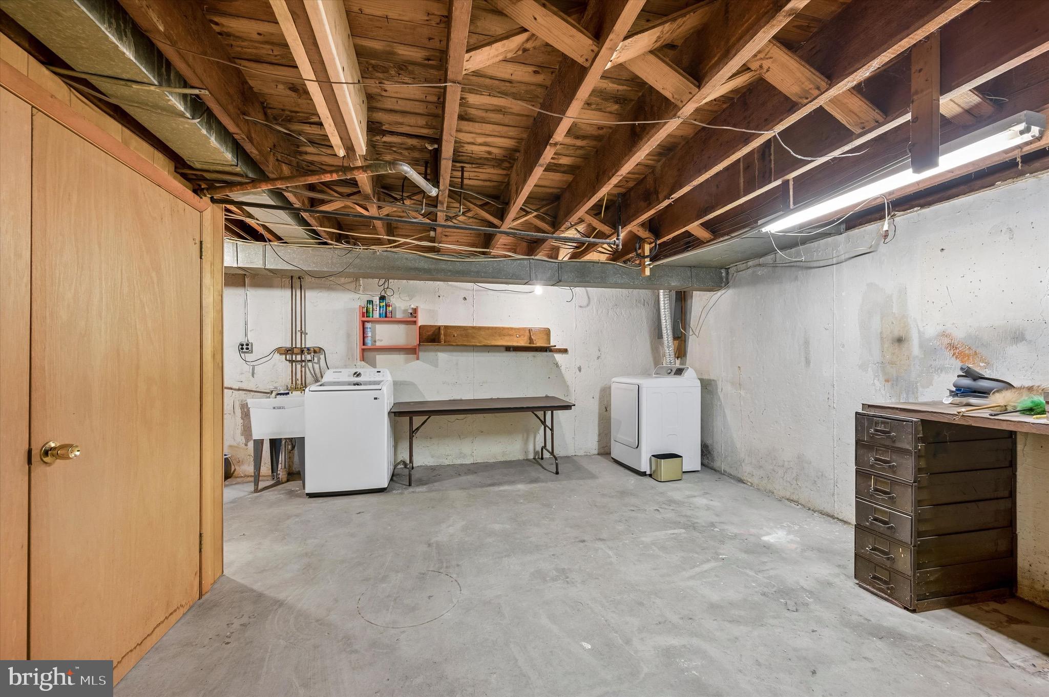 PINE VALLEY - Residential